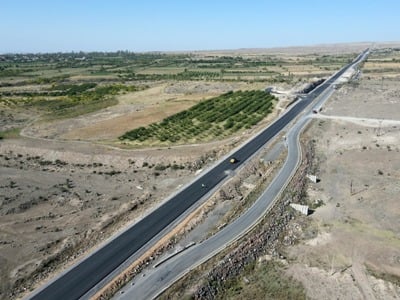 Ներքին Բազմաբերդ և Ներքին Սասնաշեն բնակավայրերից Թալին ճանապարհի ձախակողմյան մասը միակողմանի կառուցվել ու կահավորվել է