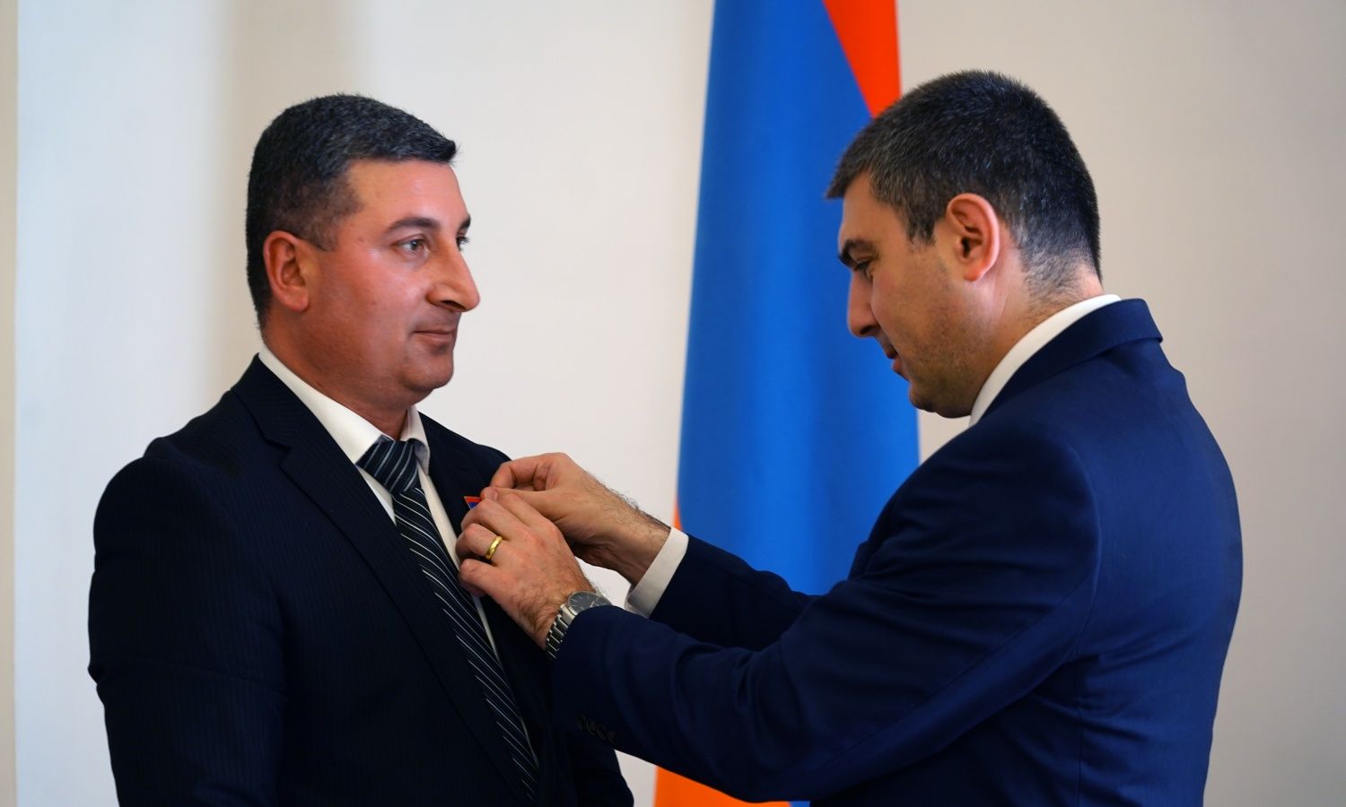 Արայիկ Հարությունյանի հրամանագրով Գնել Սանոսյանը պարգևատրվել է «Մխիթար Գոշ» մեդալով