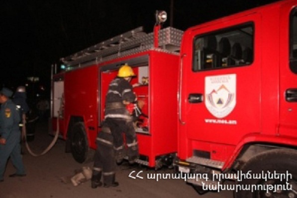  Մաշտոցի պողոտայում ավտոմեքենա է այրվում