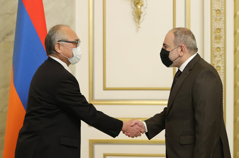 Премьер-министр Пашинян принял посла Японии в Армении