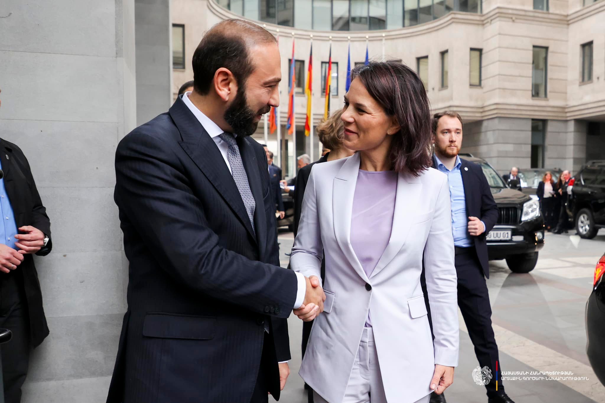 Министр иностранных дел Федеративной Республики Германии Анналена Бербок прибыла в МИД Армении