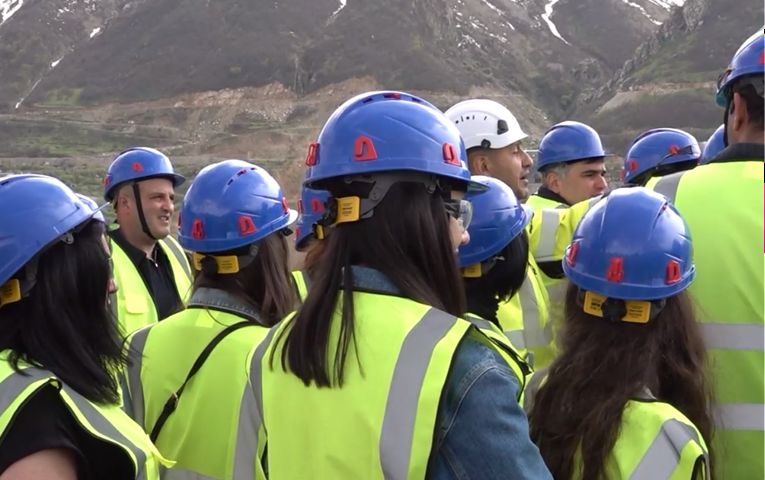 ՀՊՏՀ Գյումրու մասնաճյուղի ուսանողներն ու դասախոսները հյուրընկալվել են Զանգեզուրի պղնձամոլիբդենային կոմբինատում (տեսանյութ)