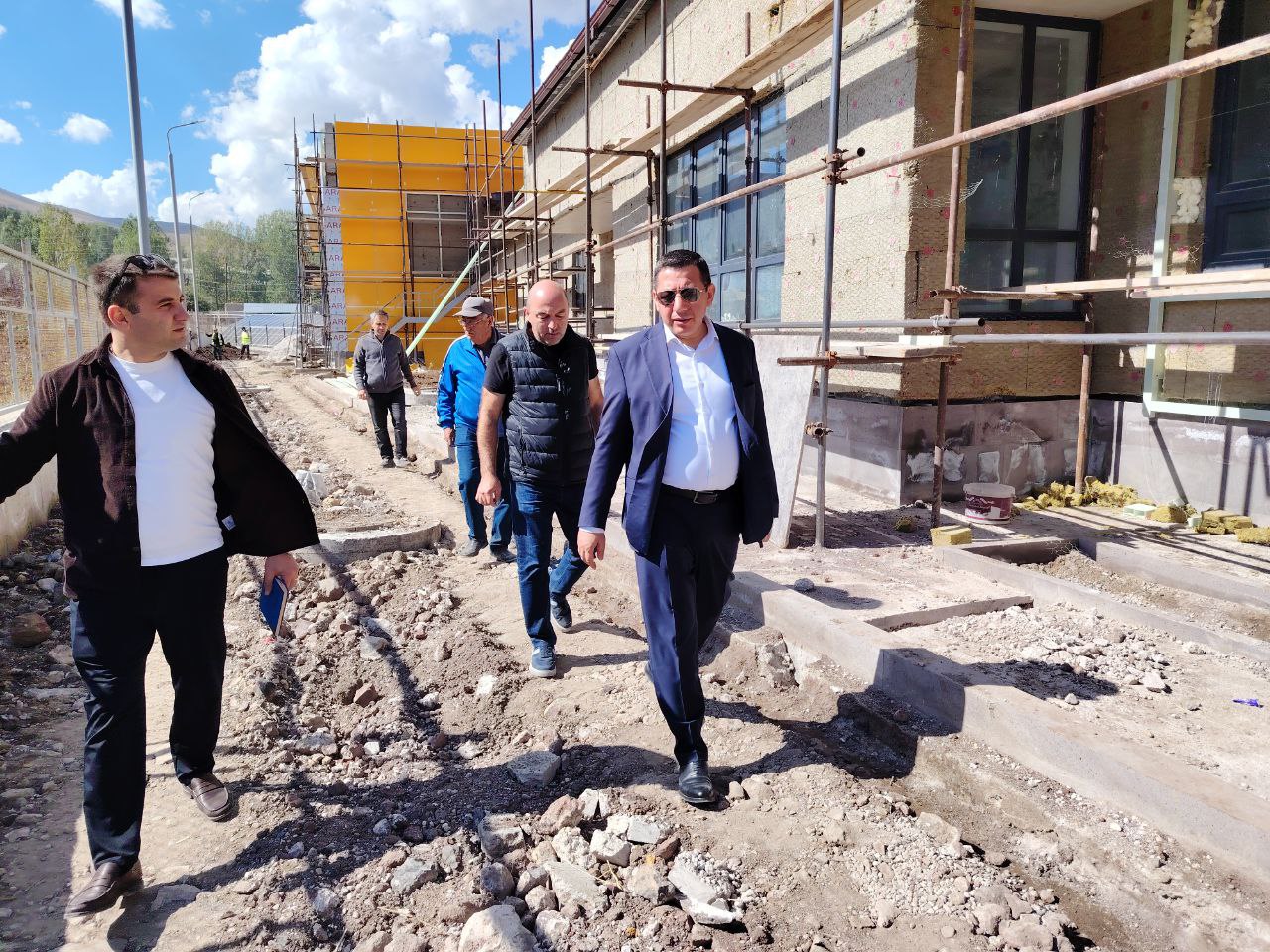 Քաղաքաշինության կոմիտեի նախագահը շրջայց է կատարել Գեղարքունիքի մարզի շինարարական հրապարակներ