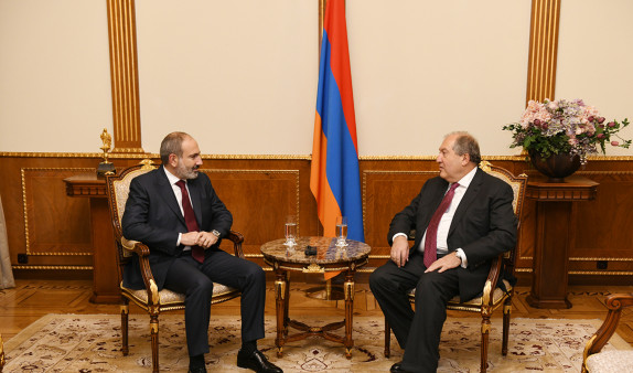 Մանրամասներ Սարգսյան-Փաշինյանի երեկվա հանդիպումից