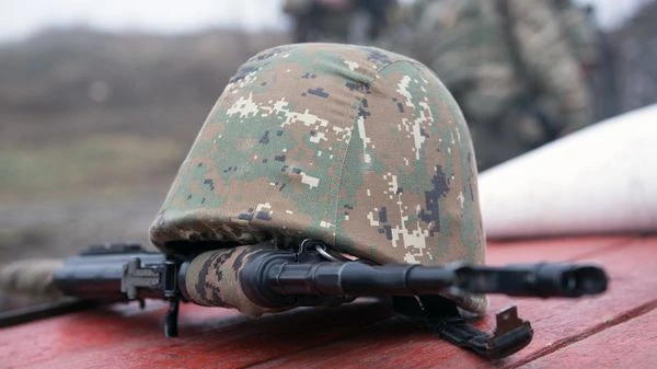 ԱԺ–ում մեկ րոպե լռությամբ հարգել են վրաերթի հետևանքով մահացած զինծառայողի հիշատակը
