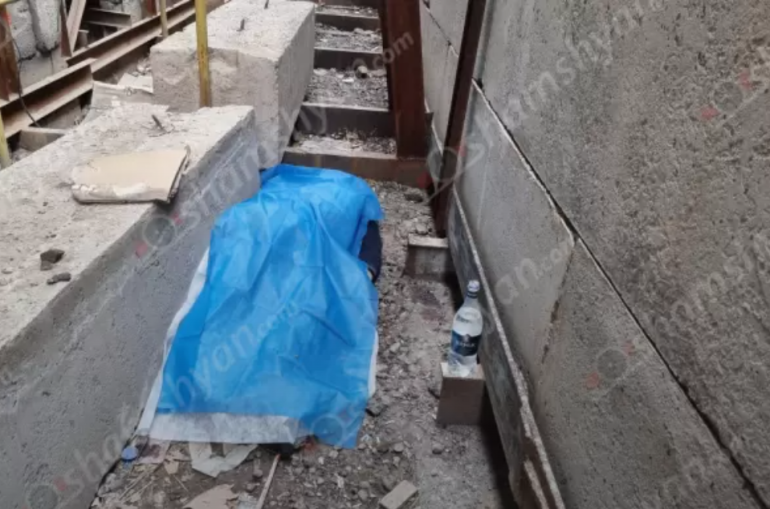 Երևանում կառուցվող էլիտար շենքում 32-ամյա տղամարդը բարձրությունից ընկել և տեղում մահացել է