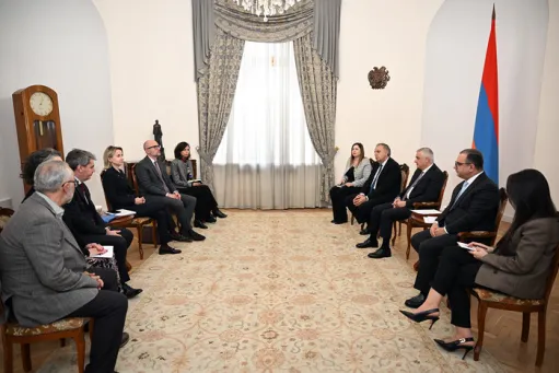 Փոխվարչապետերը ԵՆԲ փոխնախագահի հետ քննարկել են մասնավոր հատվածի մրցունակության բարձրացման հարցը