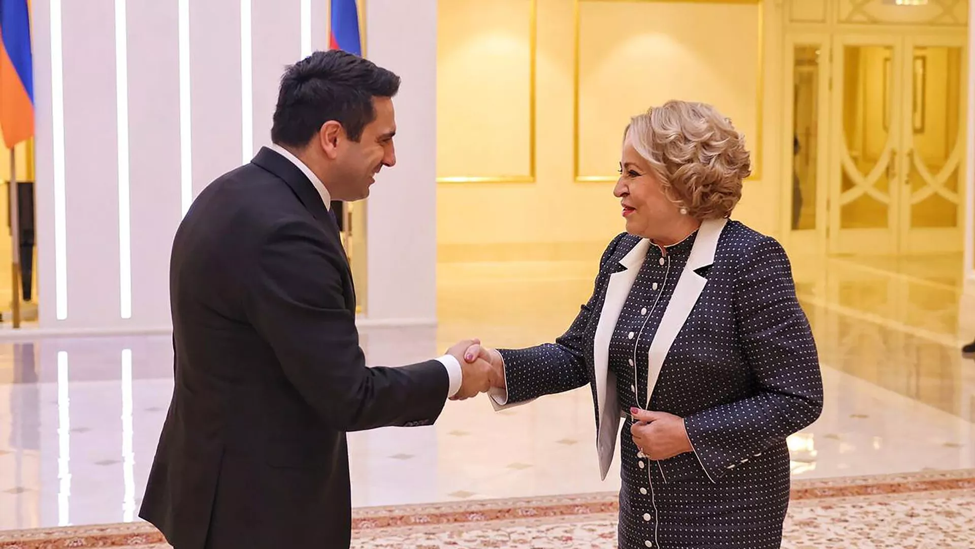 Ալեն Սիմոնյանը և Մատվիենկոն մասնակցում են հայ-ռուսական միջռեգիոնալ ֆորումնին․ ուղիղ