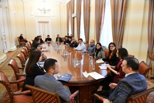 Արցախի Հանրապետության մի խումբ հանրային ծառայողներ այցելել են ՀՀ նախագահի նստավայր