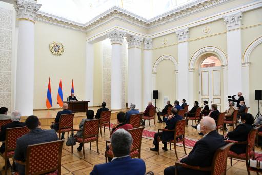 ՀՀ նախագահը հայ հասարակայնության ներկայացուցիչների հետ քննարկել երկրում տիրող իրավիճակը
