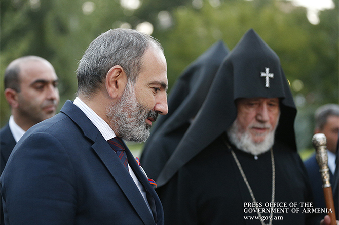 Կառավարության ինչ գործն է՝ Կաթողիկոսը ով պետք է լինի․ Փաշինյանը՝ Պետության և եկեղեցու հարաբերությունների մասին