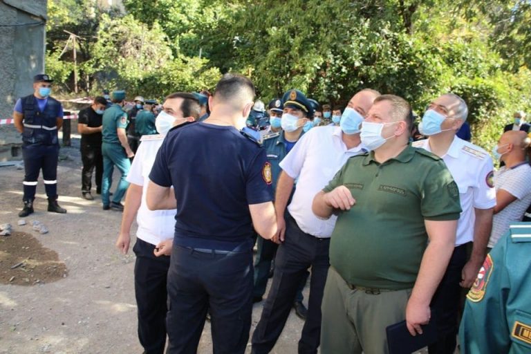 Երևանում պայթյունից փլուզված շենքի բնակիչները հարցաքննվում են. ՔԿ