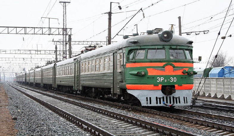 Գյումրի-Երևան երթուղով ընթացող գնացքի վրա քարեր են նետել