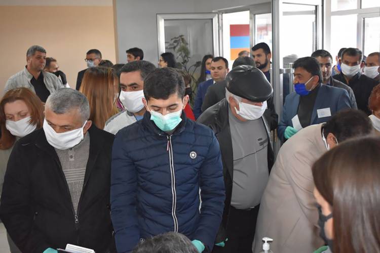 «Հրապարակ»․ Արցախում պատրաստվում են կորոնավիրուսի դեմ պայքարին․ առաջին հերթին լրակահավորում են բուժհաստատությունները