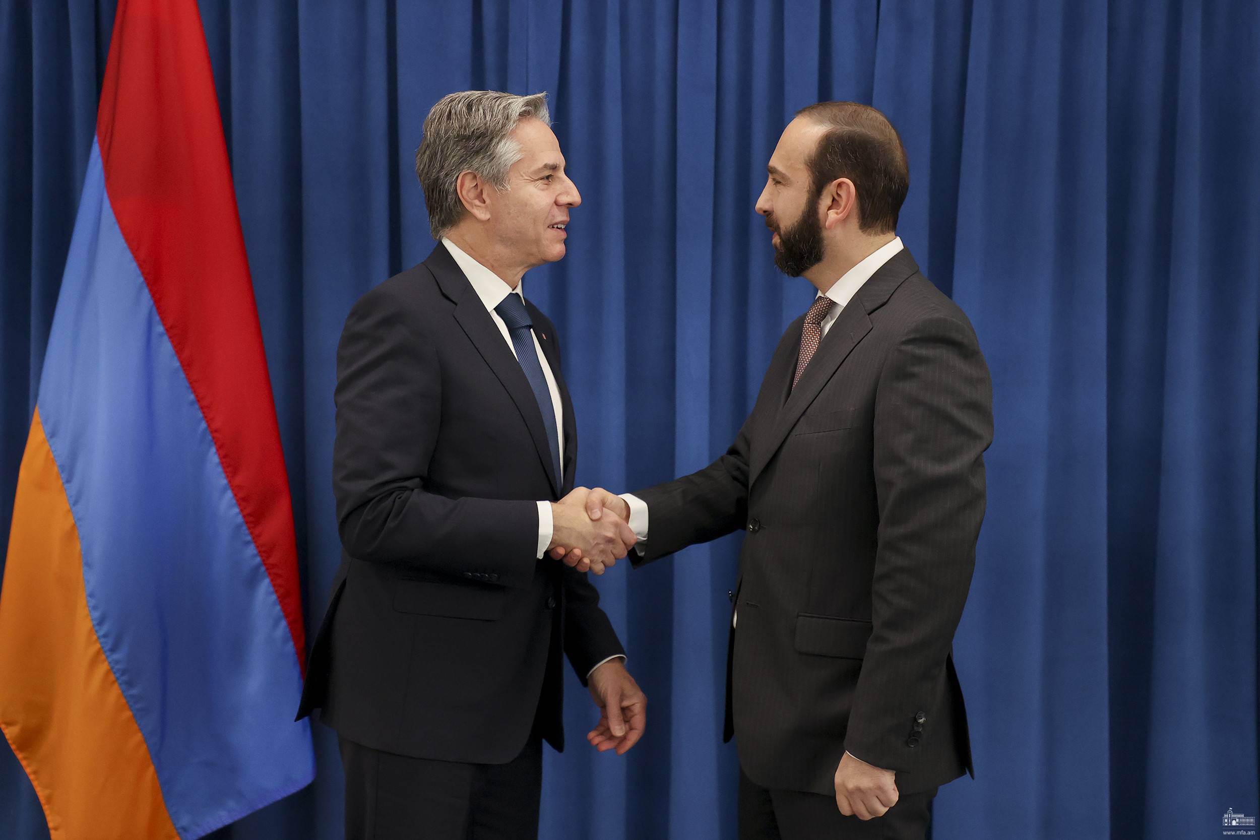 Mинистр иностранных дел Армении Арарат Мирзоян встертился с госсекретарем США Энтони Блинкеном