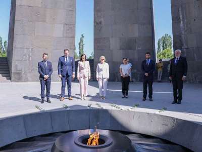 Լեհաստանի Սեյմի Լեհաստան-Հայաստան բարեկամական խմբի պատվիրակությունն այցելել է Ծիծեռնակաբերդի հուշահամալիր