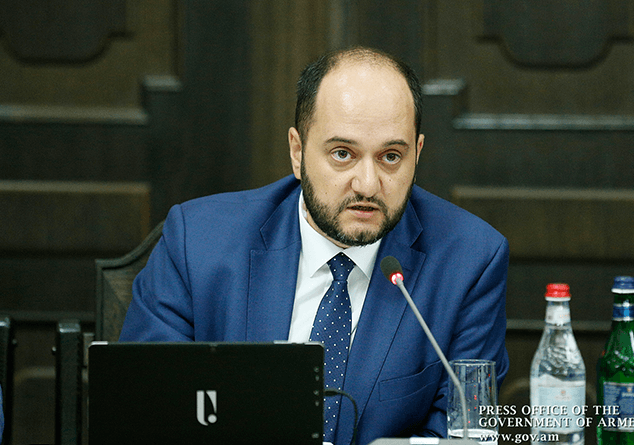 «Հրապարակ»․ Արայիկ  Հարությունյանը խուսափու՞մ է ուսանողների հետ հանդիպումից