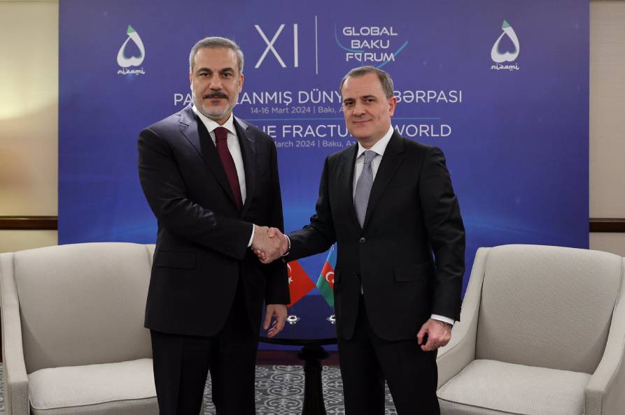 Բայրամովն ու Ֆիդանը քննարկել են տարածաշրջանային իրավիճակին վերաբերող հարցեր