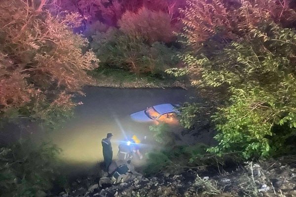 Երևան-Մեղրի ավտոճանապարհին «Mercedes-Benz»-ը դուրս է եկել երթևեկելի հատվածից և ընկել Արփա գետը. 4 վիրավորներից մեկը 2-ամյա երեխա է