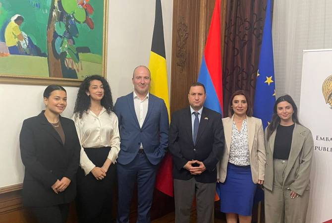 Բրյուսելում ՀՀ դեսպանը հանդիպել է Բելգիայի ընտրություններին առաջադրված հայ թեկնածուների հետ