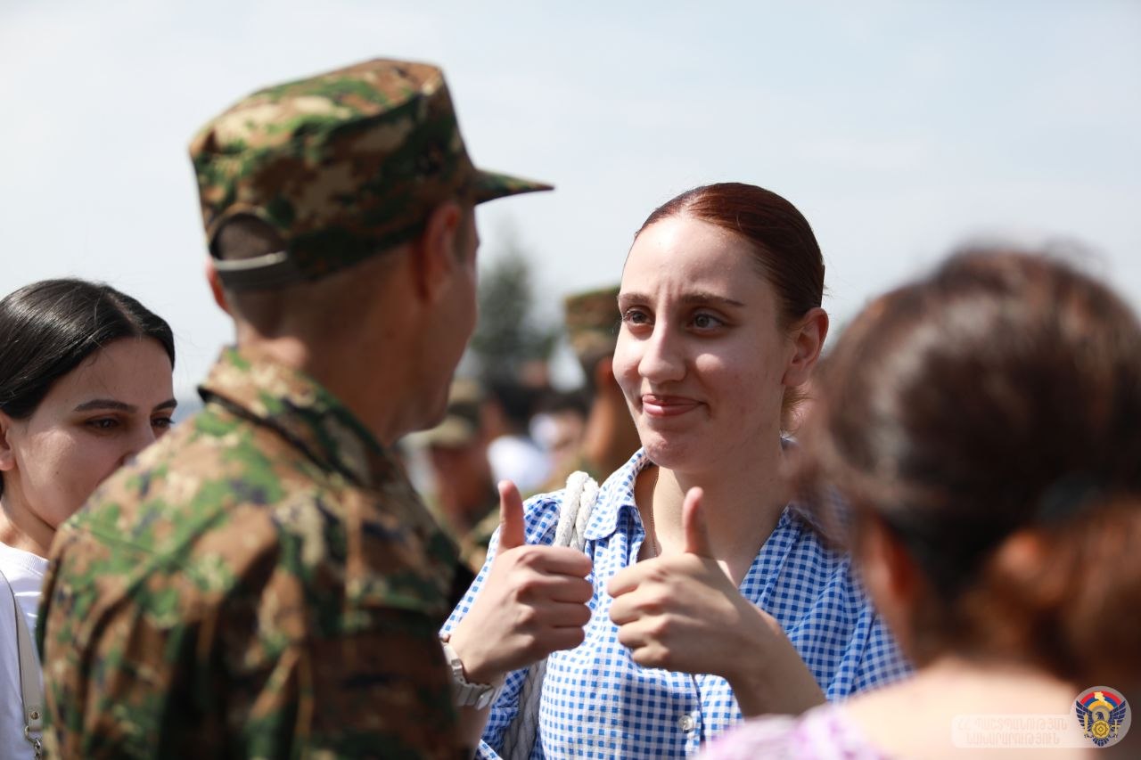 ՊՆ Վազգեն Սարգսյանի անվան ռազմական ակադեմիայում տեղի է ունեցել ռազմաուսումնական հաստատություններ ընդունված կուրսանտների երդման հանդիսավոր արարողությունը