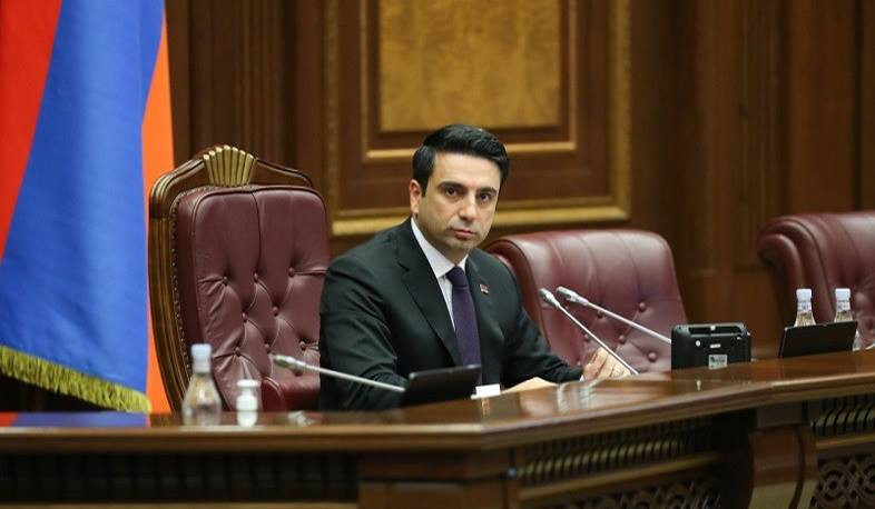 Ալեն Սիմոնյանն ընդդիմությանը զսպվածության, իսկ ՔՊ-ի պատգամավորներին ամեն սադրանքի չարձագանքելու կոչ արեց