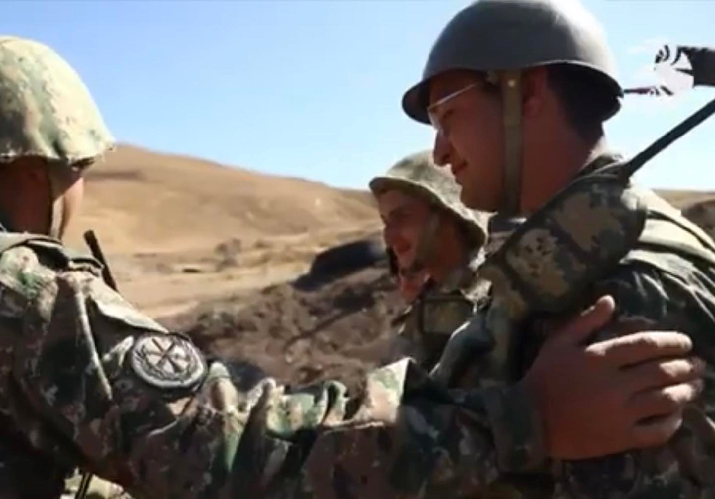 Ինչպես զինծառայողները դուրս բերվեցին շրջափակումից․ Զինուժ (տեսանյութ)