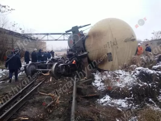 Արտակարգ դեպք Երևանում․ «Հարավկովկասյան երկաթուղու» բեռնատար գնացքից 58 տոննա դիզվառելիքով բեռնված վագոններից մեկը կողաշրջվել է