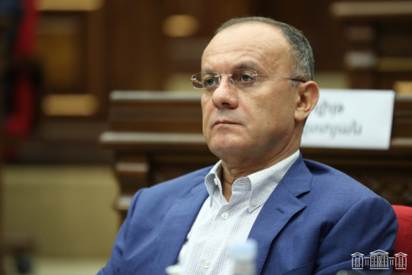 «Ծանոթ չեմ, որեւէ մեկնաբանություն չեմ կարող տալ». Սեյրան Օհանյանը՝ գլխավոր դատախազի միջնորդագրի մասին