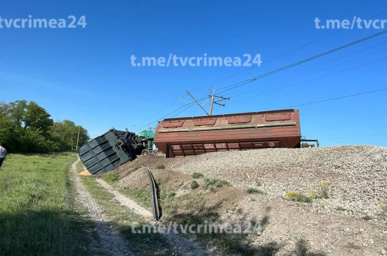 Ղրիմում հացահատիկով բեռնված 5 վագոն դուրս է եկել ռելսերից. հաղորդվում է պայթյունի մասին