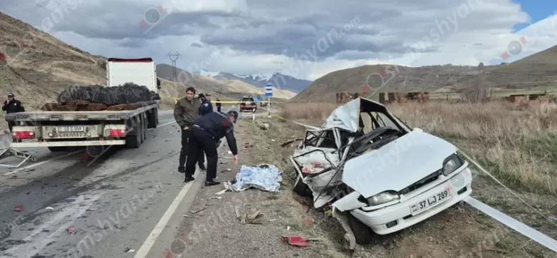 Վանաձոր-Սպիտակ ճանապարհին բախվել են «DAF» բեռնատարն ու «ՎԱԶ 21014»-ը. կան զոհեր և վիրավորներ
