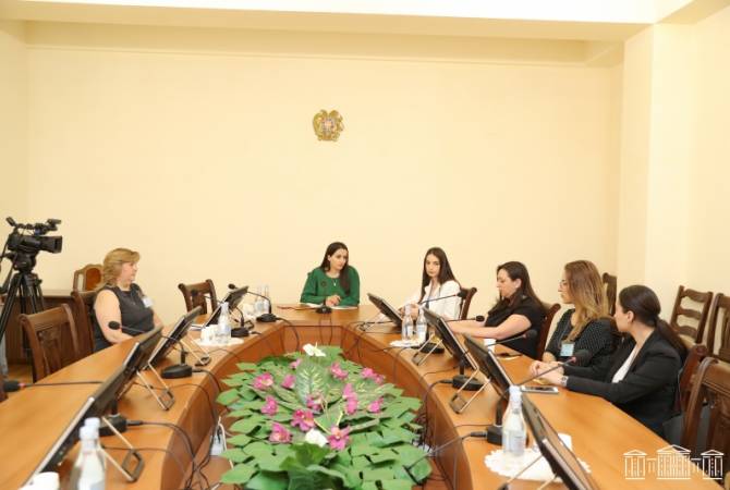 Աննա Կոստանյանի հրավերով հայ կին գործարարները հյուրընկալվել են ԱԺ-ում
