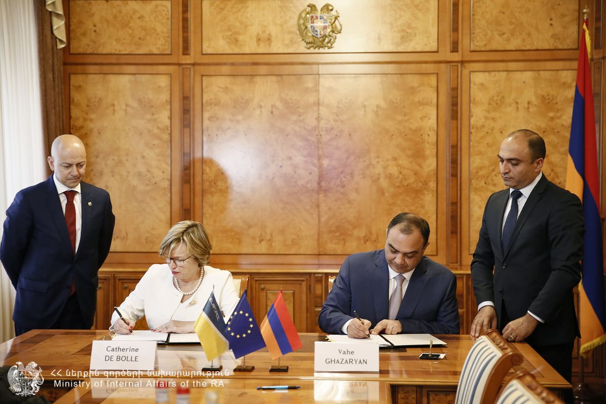 ՆԳ նախարարը և Եվրոպոլի գործադիր տնօրենը ստորագրել են փոխըմբռնման հուշագիր և համաձայնագիր