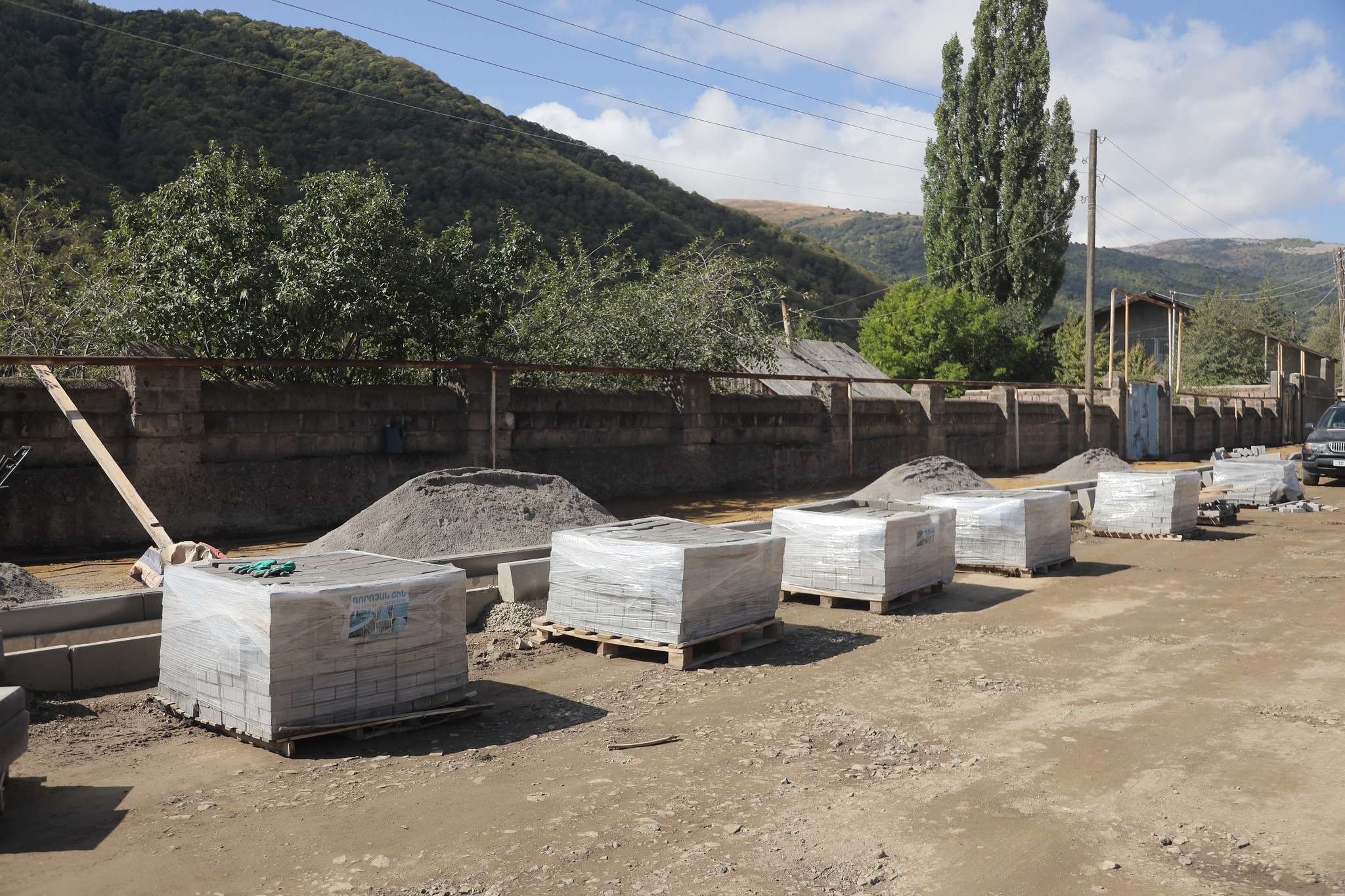 Հիմնանորոգվում է Ջրառատ-Մեղրաձոր-Հանքավան ավտոճանապարհի մի հատվածը