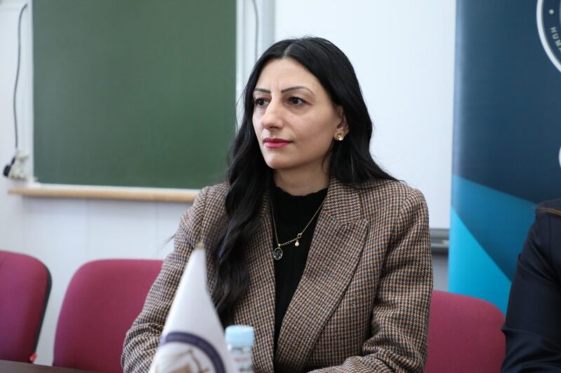 Մարդու իրավունքների պաշտպանն այցելել է Գյումրու թիվ 1 ավագ դպրոց