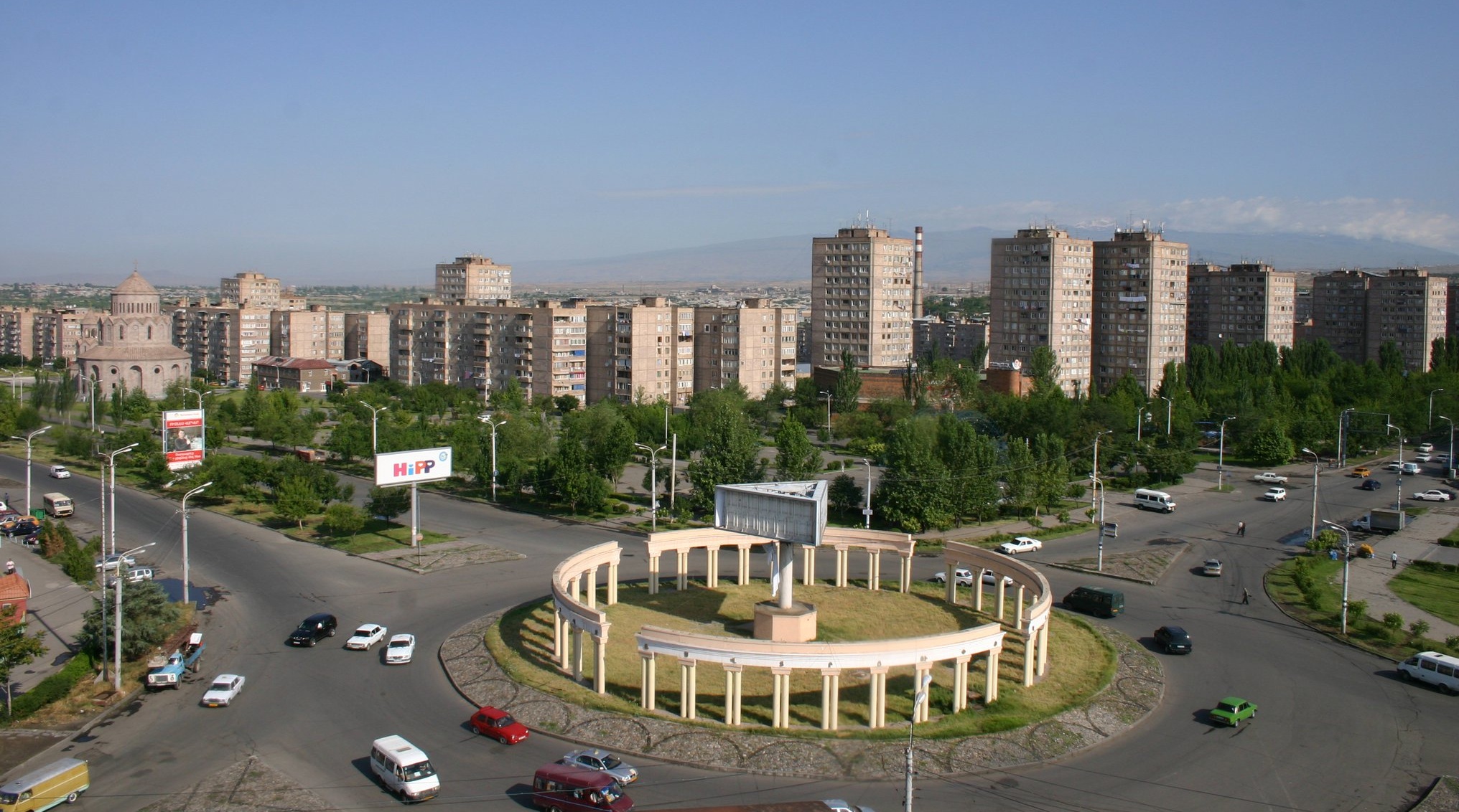 Երևանցիներն ամենից շատ Մալաթիա-Սեբաստիա ու Շենգավիթ վարչական շրջանների ղեկավարների աշխատանքից են գոհ. հարցում