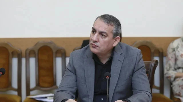 Հայկական կողմը կարող է ռուսական զորքերի մանդատը բարձրացնելու մասին մտածել. Արմեն Խաչատրյան. «Ժողովուրդ»