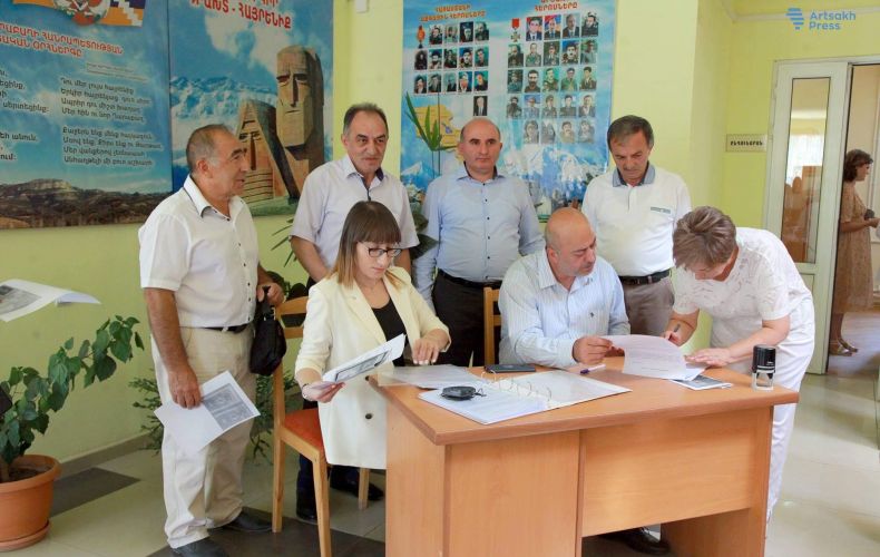 Հայաստանի բանկերի միությունը համակարգիչներ է նվիրաբերել Արցախի դպրոցներին