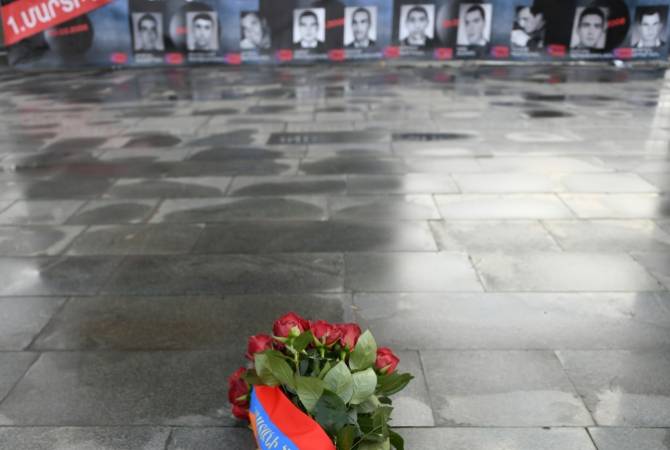ՀՀ նախագահի անունից հարգանքի տուրք է մատուցվել մարտի 1-ի ողբերգական դեպքերի զոհերի հիշատակին