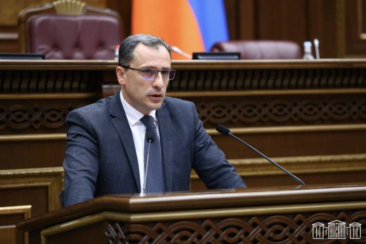 Դավիթ Խաչատուրյանի ընտրության ոդիսականը․ «Հրապարակ»