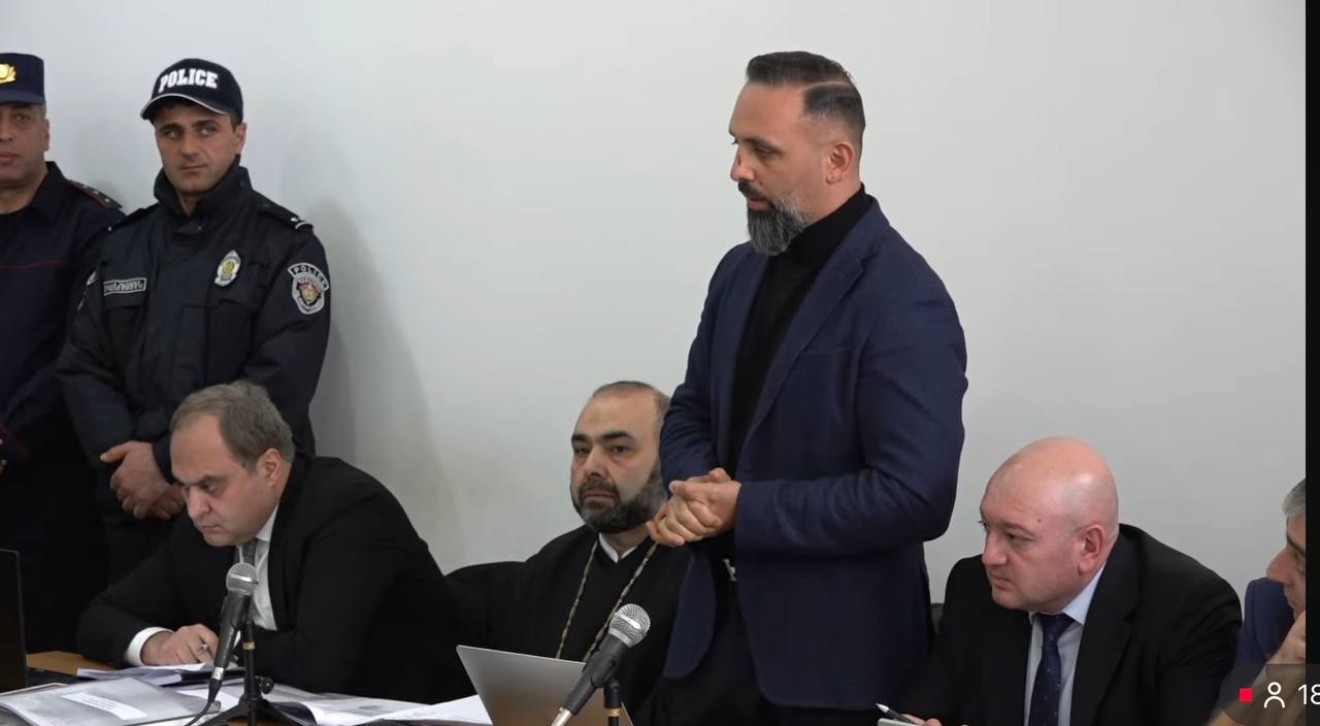 Դատարանն իրավունք չունի ու չի կարող հաշվի չառնել, թե տուժողներ Ստեփան Ասատրյանն ու Արամայիս Թախմազյանն ինչ վարքագիծ են դրսևորում. Մկրտիչ Սրբազանի պաշտպան 
