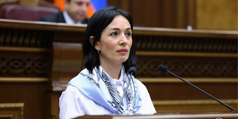 Նորակառույց դպրոցները, բացի գրադարանի գույքից, կստանան նաև նոր գրքեր․ Ժաննա Անդրեասյան