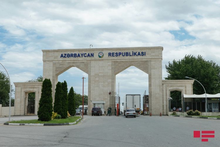 Ադրբեջանը վերականգնել է բեռնափոխադրումները Իրանի հետ սահմանին