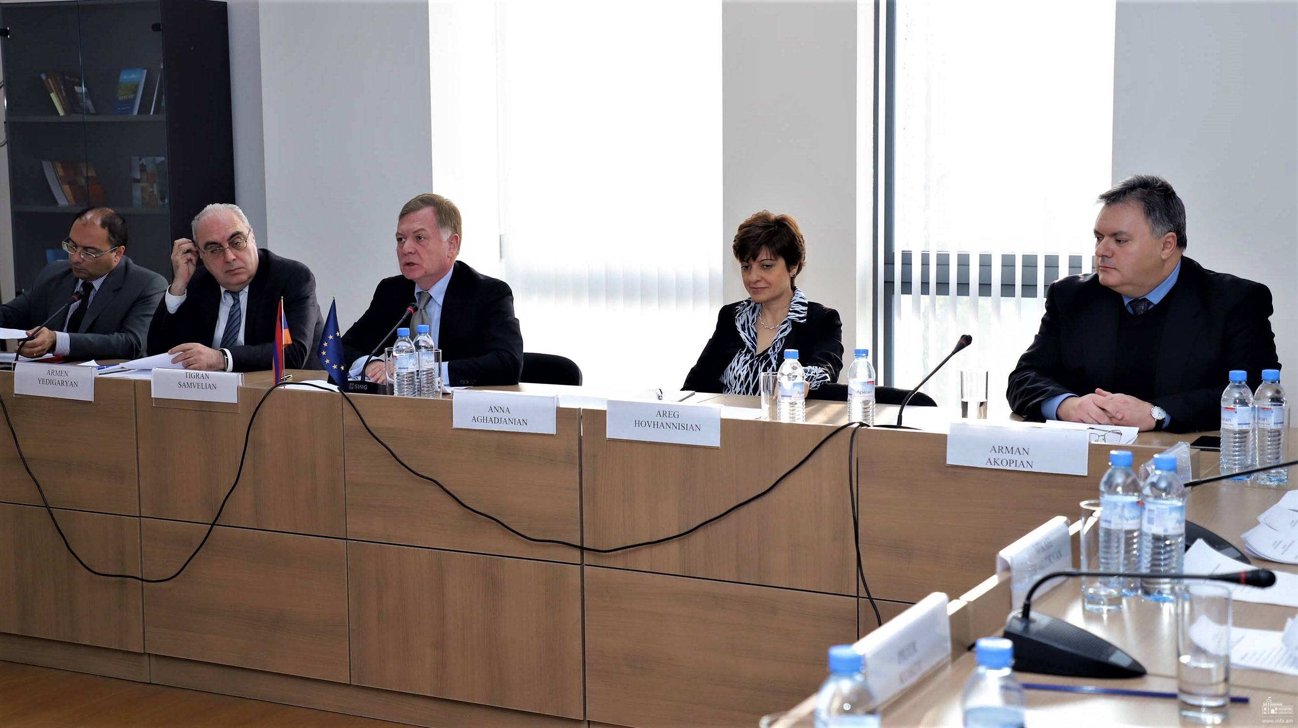 ՀՀ ԱԳՆ-ում կայացել է Վիշեգրադյան քառյակի անդամ երկրների ներկայացուցիչների հանդիպումը