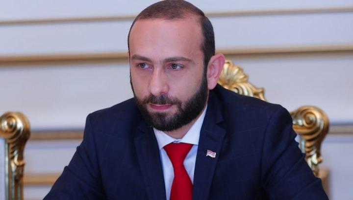 Մենք անցնում ենք դժվար ժամանակներով. Արարատ Միրզոյանն ուղերձ է հղել