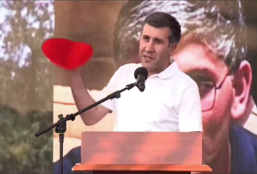 «Քաղաքացիների նկատմամբ ցանկացած գործողություն ապօրինի է»․ Մելիքյանը կարմիր բերետ նվիրեց ՄԻՊ-ին