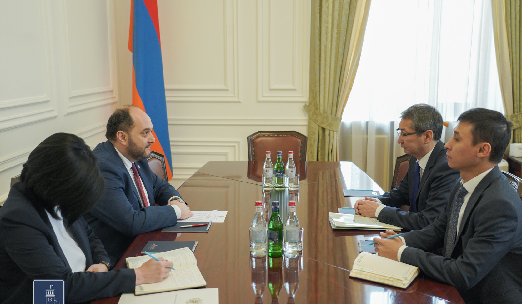 Արայիկ Հարությունյանը և Ղազախստանի դեսպանը մտքեր են փոխանակել փոխգործակցության հեռանկարային ուղղությունների շուրջ