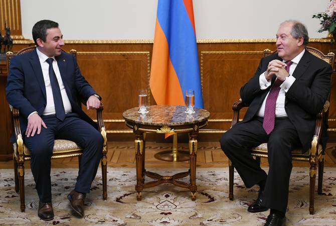 Նախագահը հանդիպել է քաղաքական և հասարակական տարբեր կազմակերպությունների ներկայացուցիչների հետ