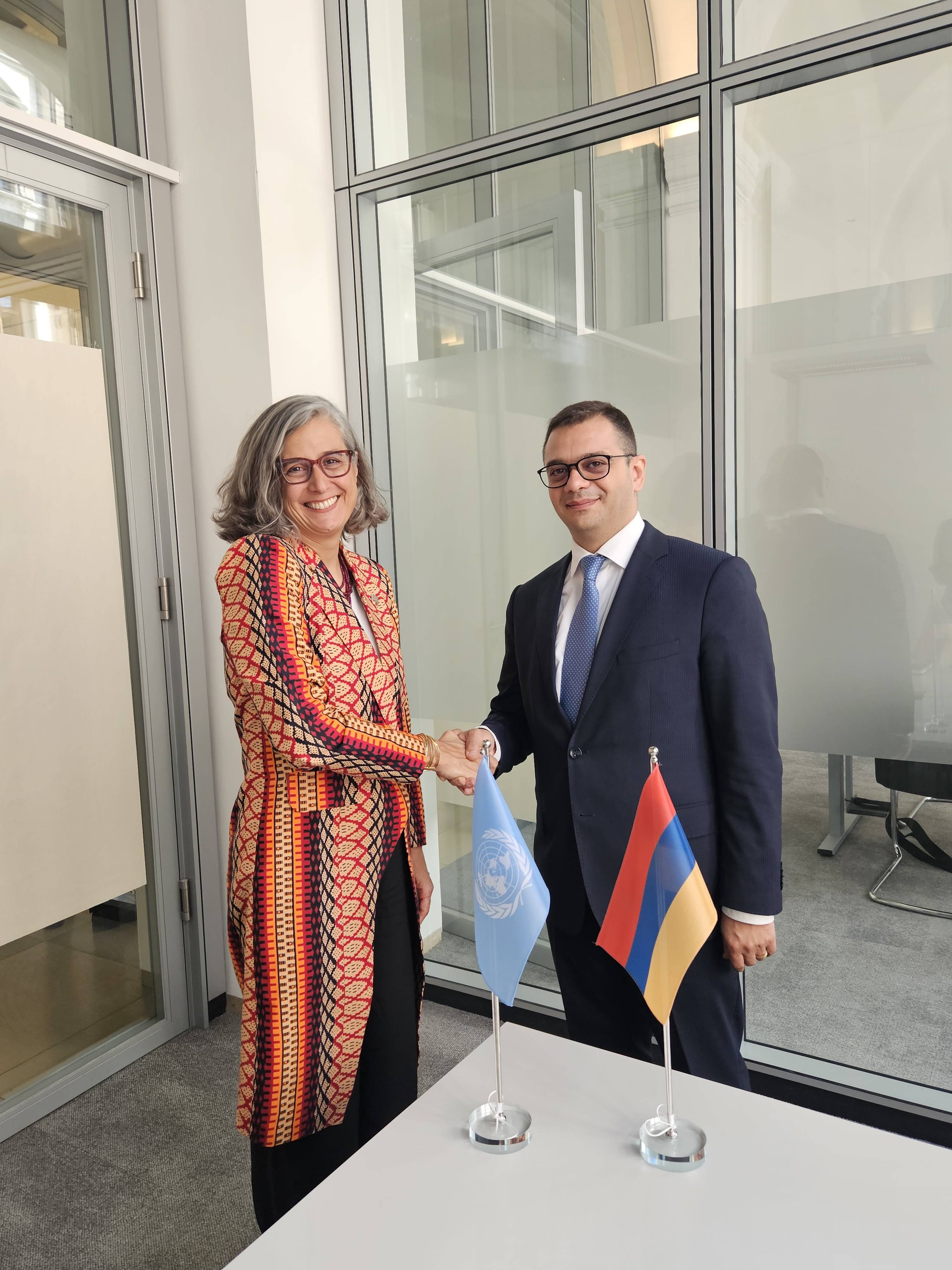 ԱԳՆ տեղակալը հանդիպել է ՄԱԿ Մարդկային բնակավայրերի ծրագրի գործադիր տնօրենի հետ