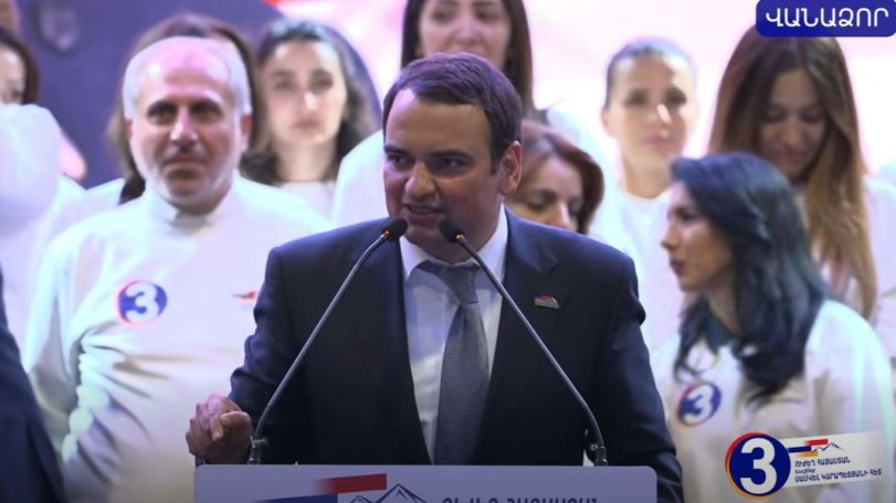 Ով չի գնում ընտրատեղամաս, ձայնը գնում է Նիկոլին. Նարեկ Կարապետյան